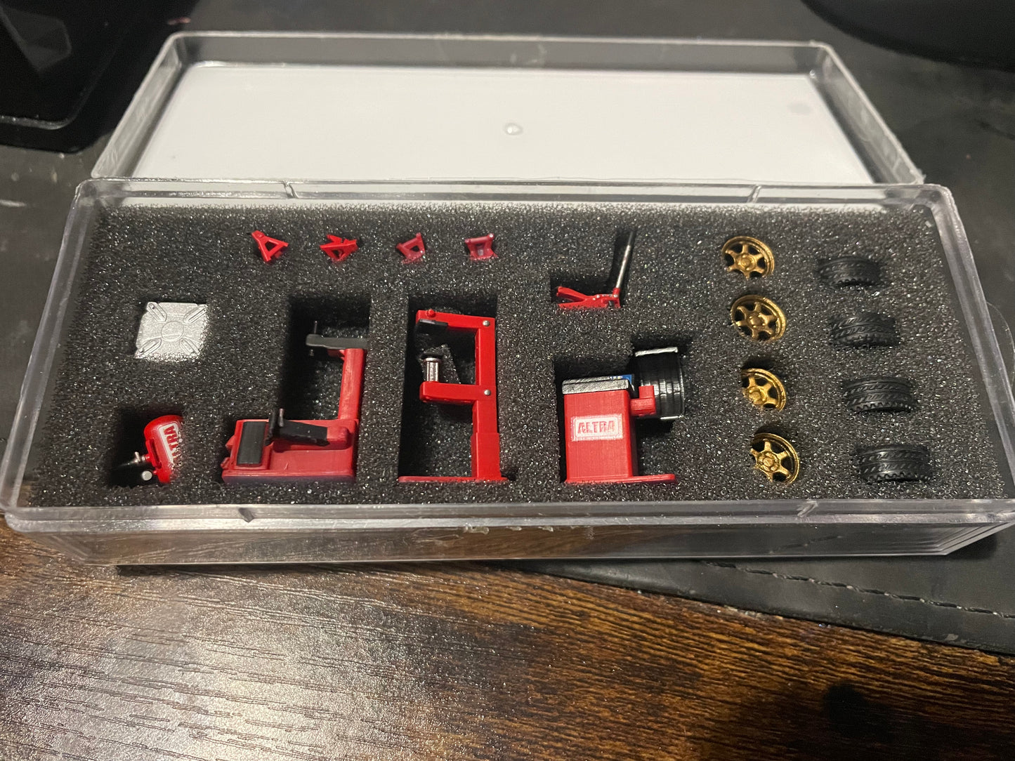 Ninety one - 1/64 Garage Tools diorama accessories