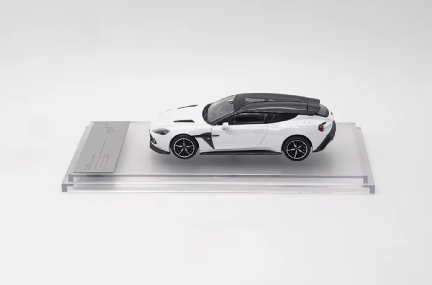 KING MODEL - 1/64 Vanquish Zagato Shooting Brake Diecast Model - metallic white - MODEL CARS UKMODEL CAR#INNO64##TARMAC##diecast_model#