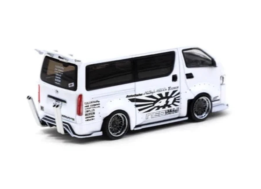 Tarmac Works 1:64 Toyota Hiace Widebody White - T64-038-WH