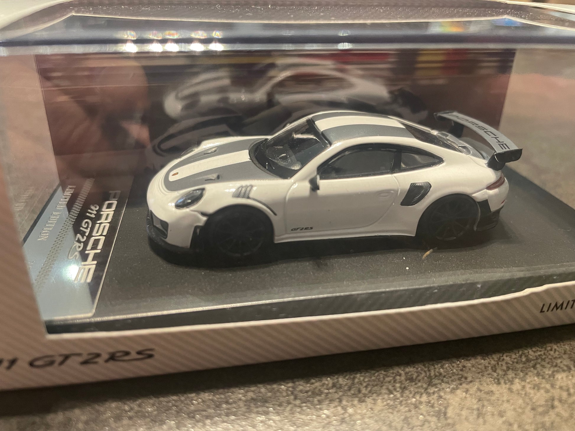 1/64 PORSCHE 911 GT2 RS LIMITED EDITION - WHITE - MODEL CARS UK