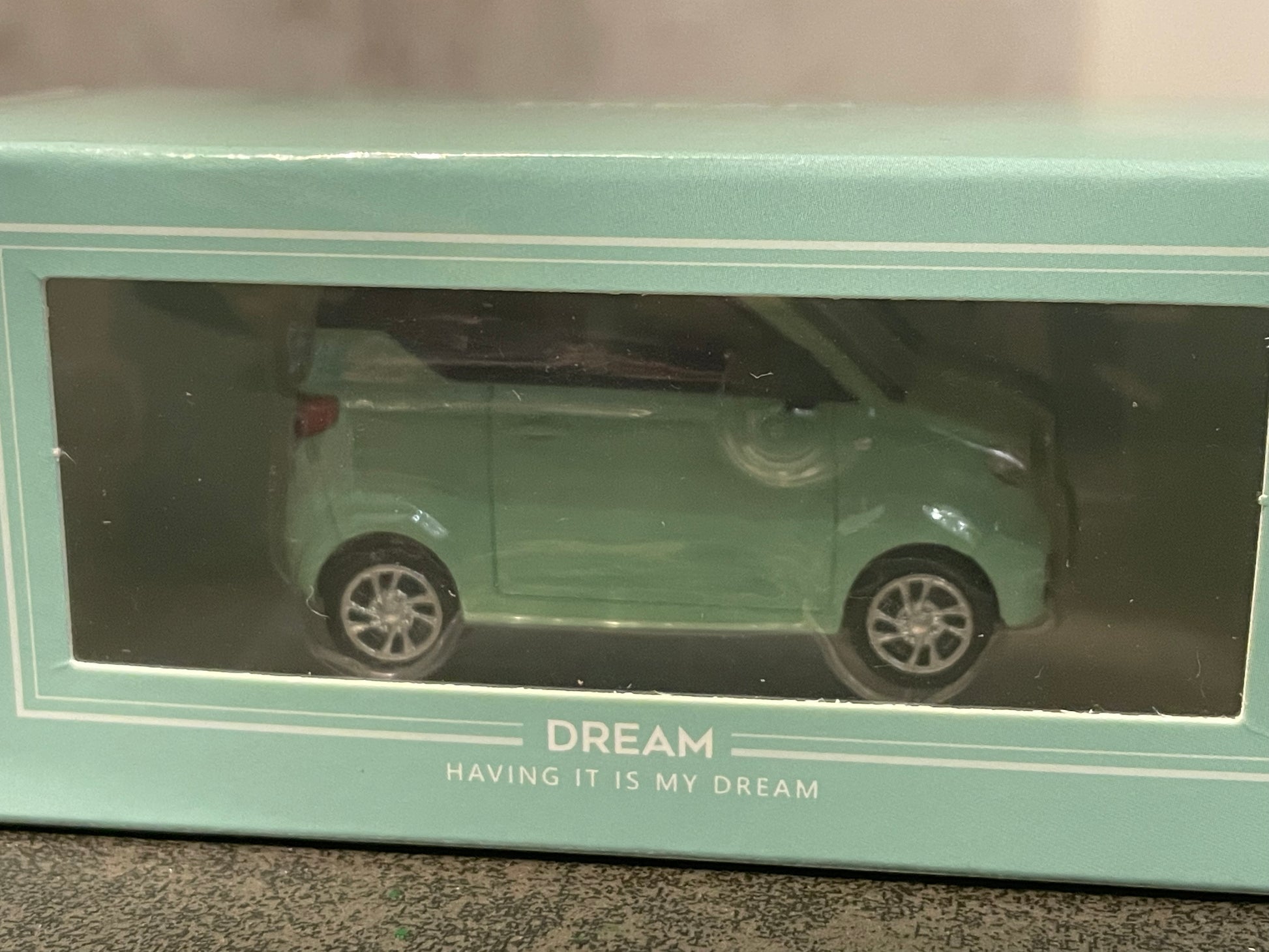 TimeMicro TM 1/64 - Dream Series WULING MINI EV ALLOY DIECAST MODEL CAR - GREEN - MODEL CARS UK