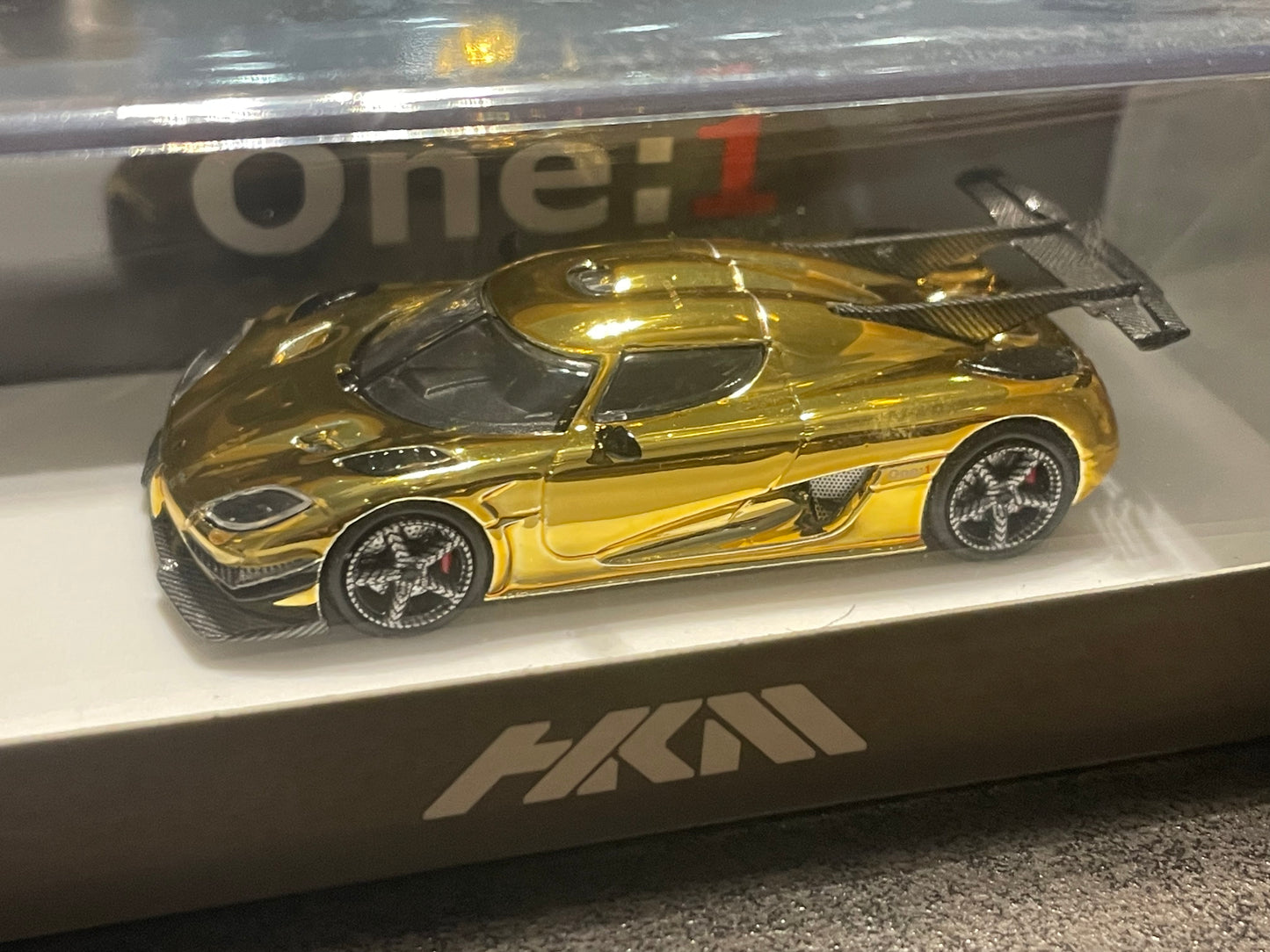 [PRESORDER] HKM 1/64 - Koenigsegg Agera One:1 modelo diecast - Oro