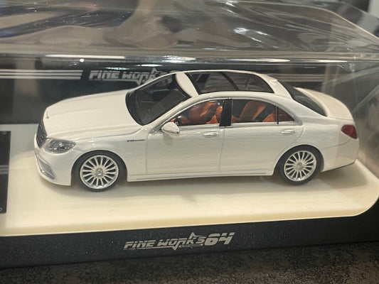 Fine Model - 1:64 Mercedes-Benz S65 W222 alloy car model - WHITE