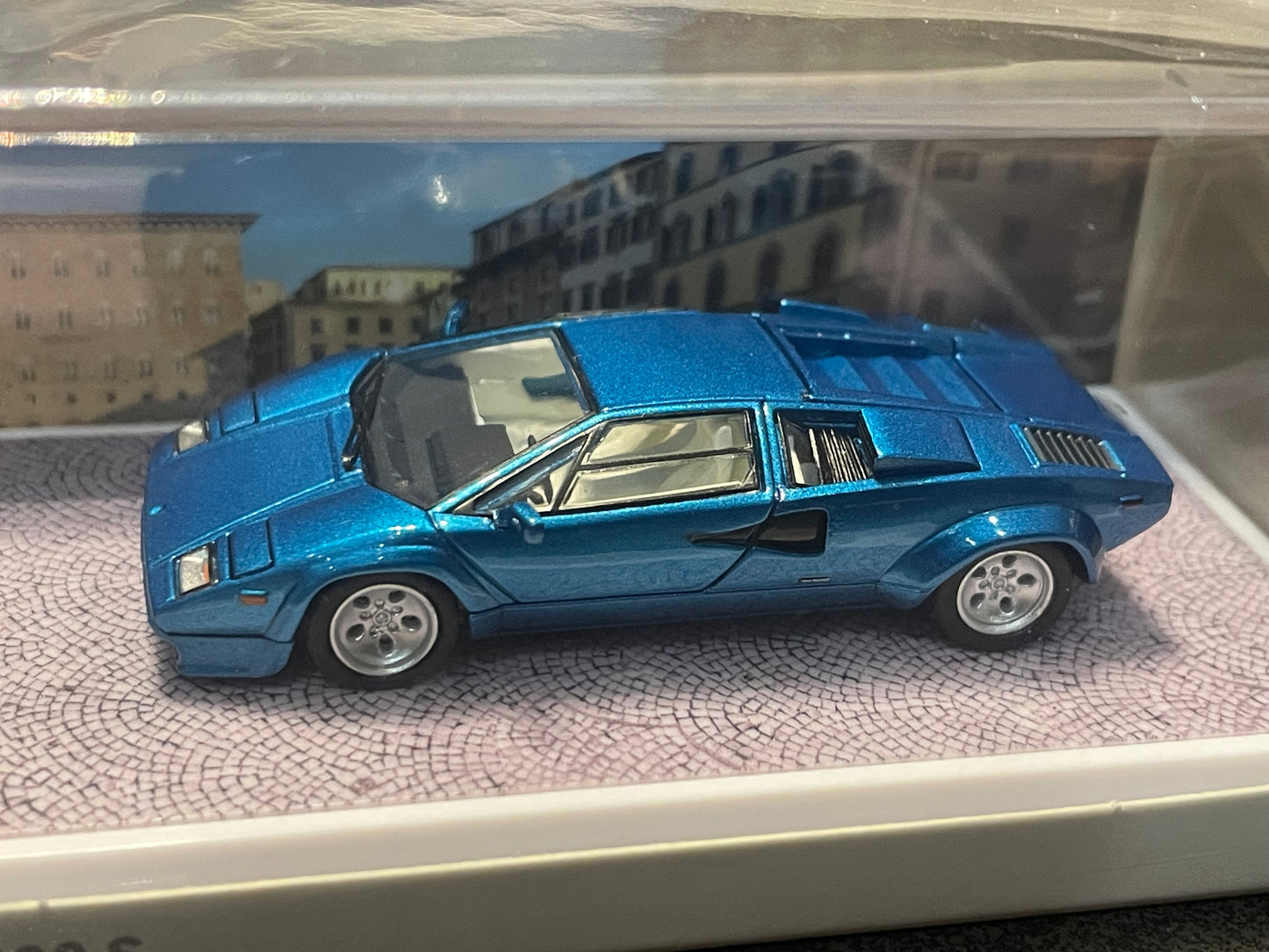 Finclasscially FY - 1/64 LAMBORGHINI Countach LP5000 QV - Blue without tail wing