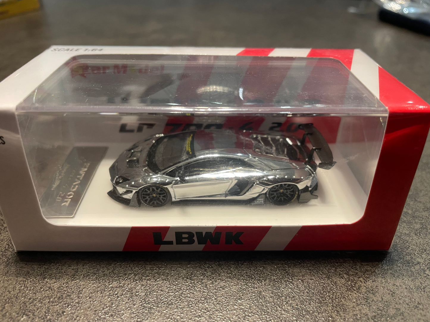 Star Model 1/64 - Liberty Walk Aventador LP700-4 LBWK 2.0 diecast Model - Chrome Silver