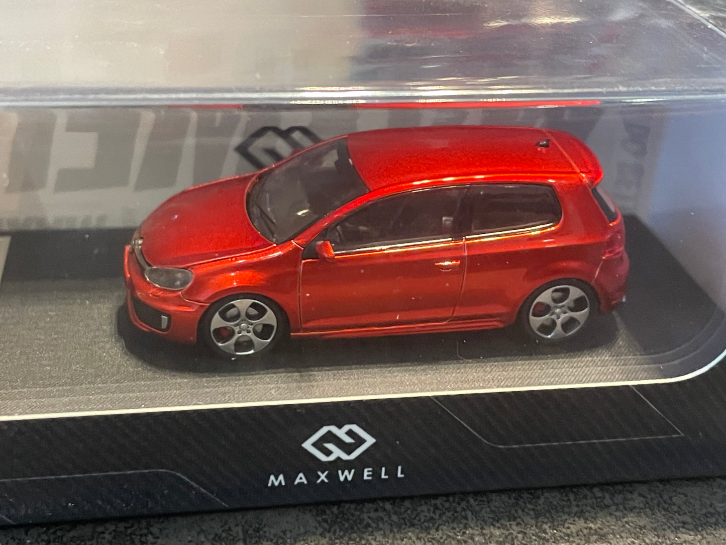 Maxwell - 1:64 GOLF GTI MK6 Diecast model car - Metal red ordinary