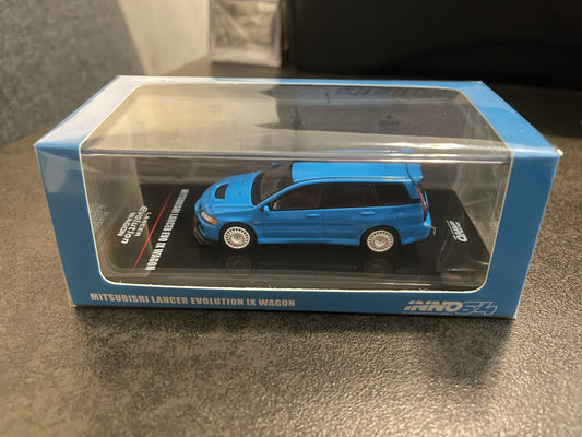 INNO64 - 1/64 MITSUBISHI LANCER EVOLUTION IX WAGON BLUE DIECAST SCALE MODEL CAR