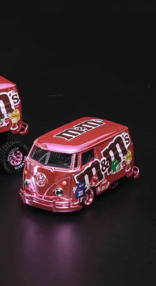 Demon King Auto 1/64 Diecast VW T1 . MM livery - Chromed pink