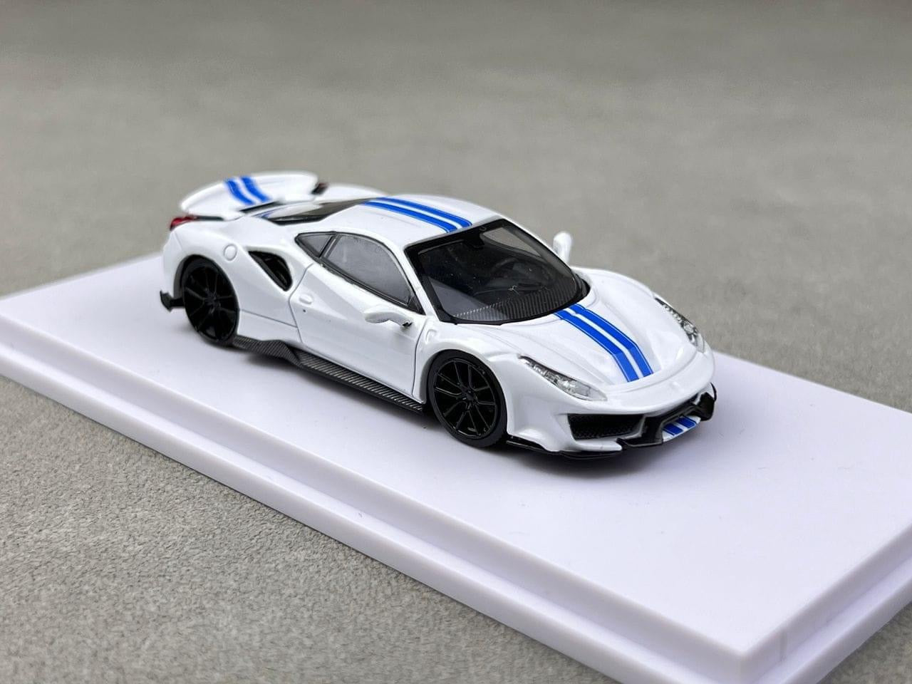 [ PREORDER ] DCM - 1/64 Ferrari Novitec 488 Pista diecast model car - pure white and blue stripes - MODEL CAR UKMODEL CAR#INNO64##TARMAC##diecast_model#