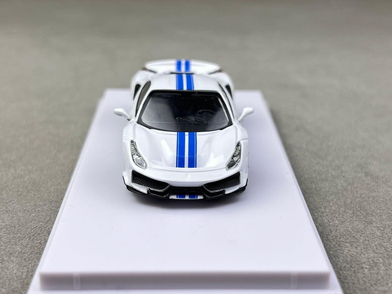 [ PREORDER ] DCM - 1/64 Ferrari Novitec 488 Pista diecast model car - pure white and blue stripes - MODEL CAR UKMODEL CAR#INNO64##TARMAC##diecast_model#