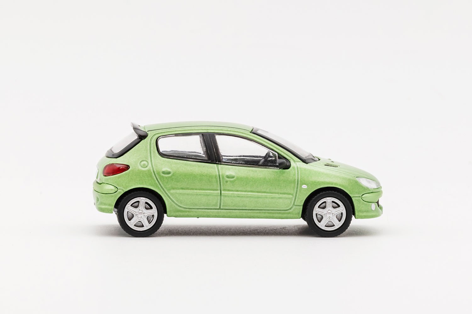 [PREORDER] DCT - 1/64 Peugeot 206 diecast model - green - MODEL CARS UKMODEL CAR#INNO64##TARMAC##diecast_model#