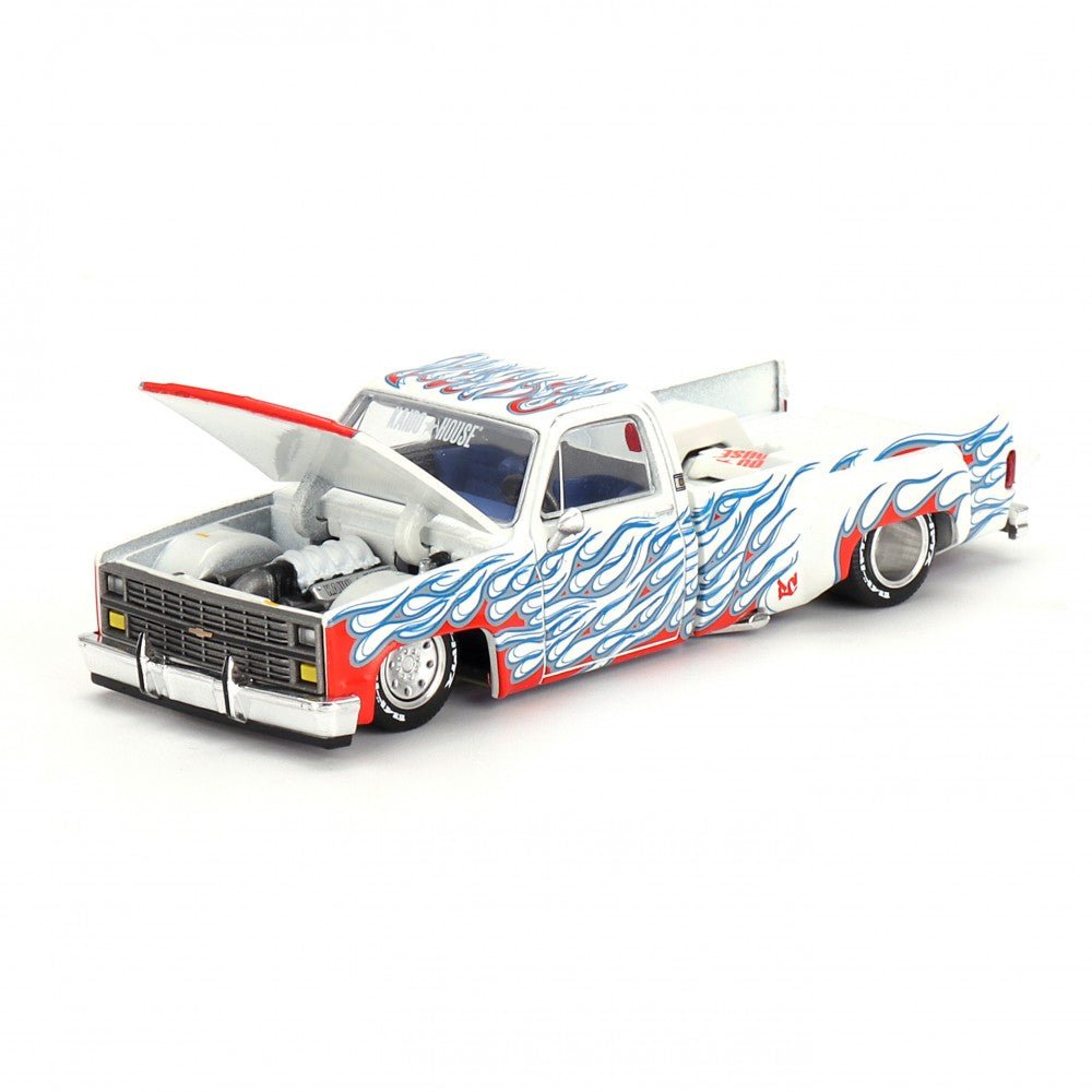 [PREORDER] Kaido House X MINI GT - Chevrolet Silverado Dually on Fire V2 DIECAST SCALE MODEL CAR - KHMG157 - MODEL CARS UKMODEL CAR#INNO64##TARMAC##diecast_model#