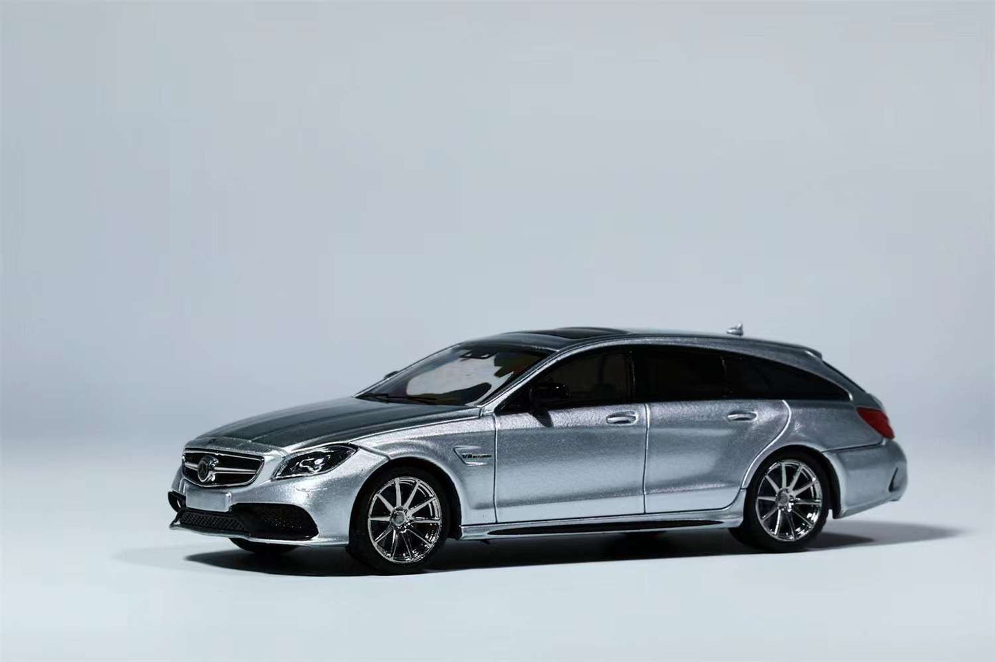 [ PREORDER ] King Model - 1/64 Mercedes - Benz CLS63 Shooting brake diecast model car - Silver - MODEL CARS UKMODEL CAR#INNO64##TARMAC##diecast_model#