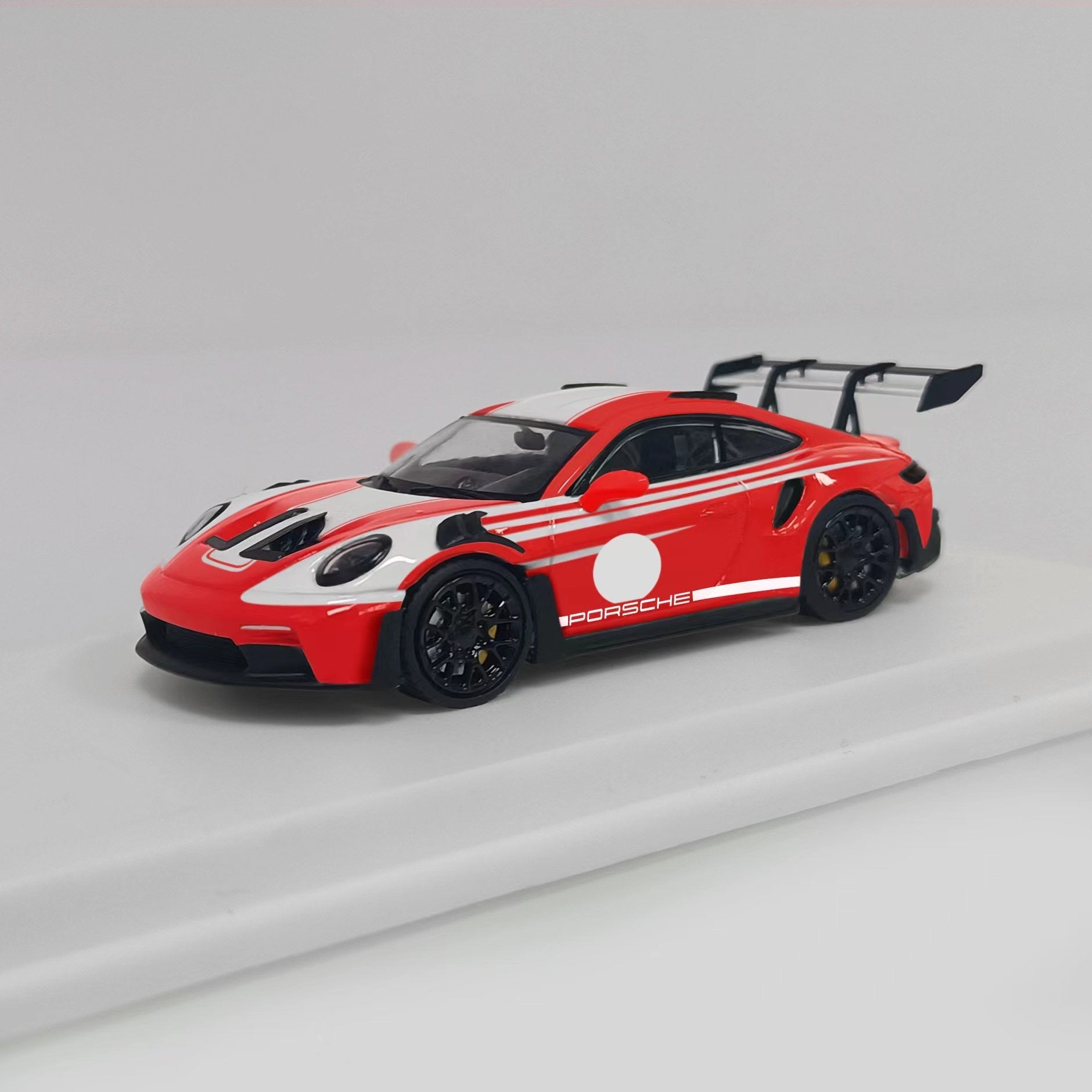 [ PREORDER ] LMLF - 1:64 Porsche 911 992 GT3 RS diecast model car - Red&White - MODEL CARS UKMODEL CAR#INNO64##TARMAC##diecast_model#