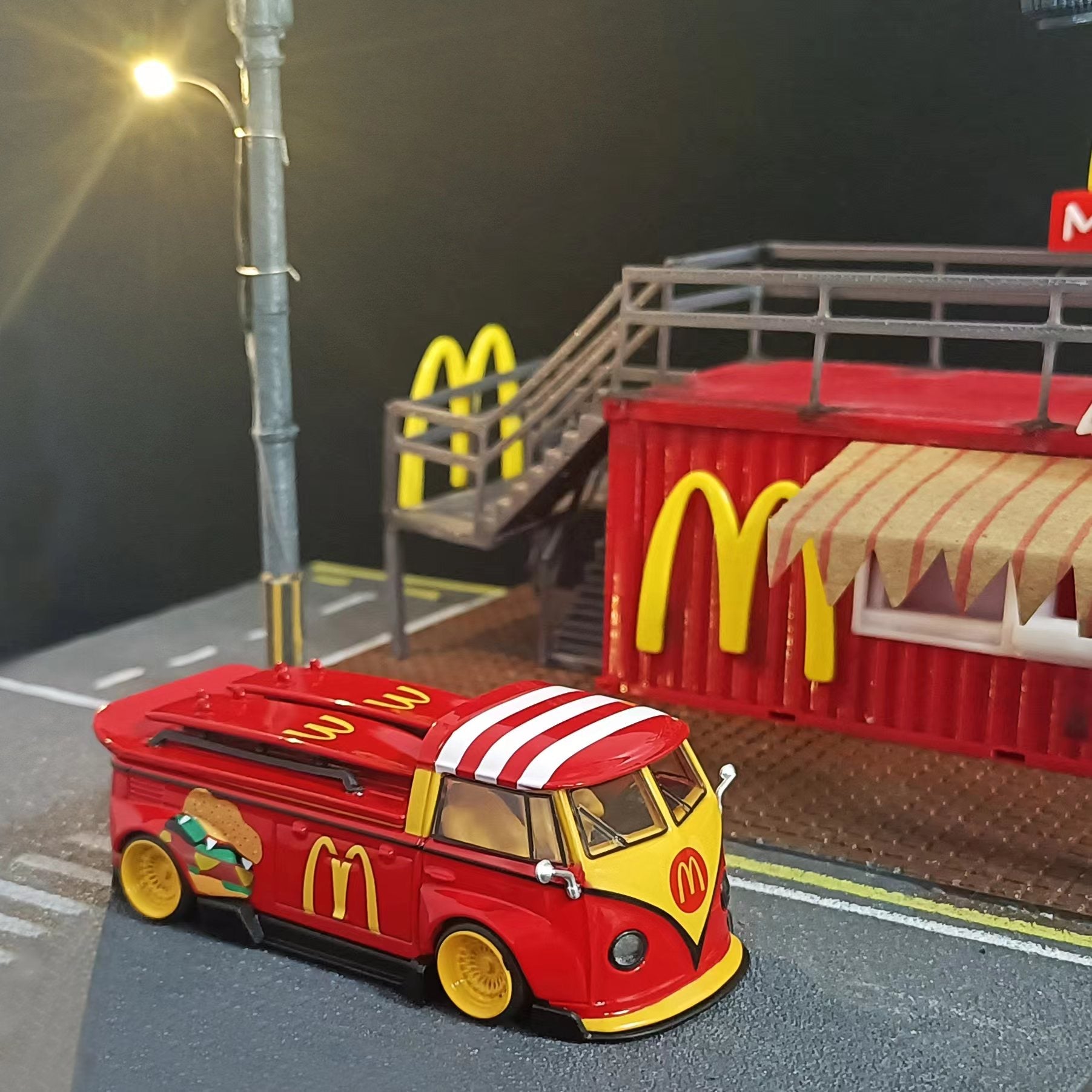 [ PREORDER ] LMLF - 1:64 Volkswagen T1 pickup truck McDonald's LIVERY diecast model car - MODEL CARS UKMODEL CAR#INNO64##TARMAC##diecast_model#