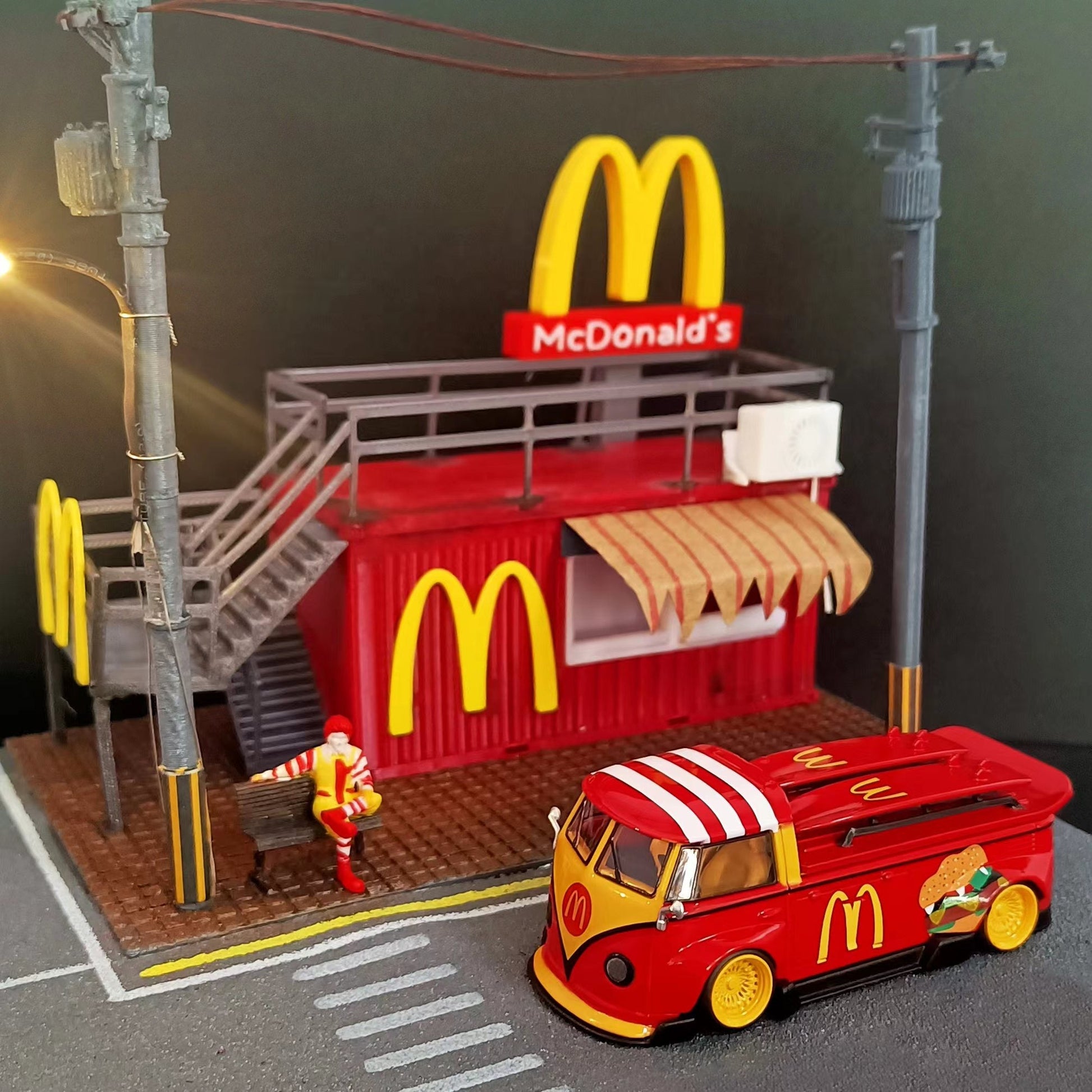 [ PREORDER ] LMLF - 1:64 Volkswagen T1 pickup truck McDonald's LIVERY diecast model car - MODEL CARS UKMODEL CAR#INNO64##TARMAC##diecast_model#