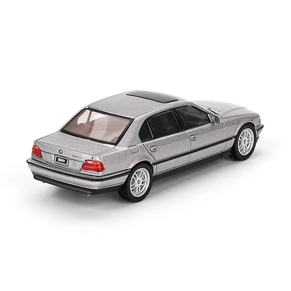 [PREORDER] Mini GT - 1/64 BMW 750IL ASPEN SILVER METALLIC RHD DIECAST SCALE MODEL CAR - MGT00792 - R - MODEL CARS UKMODEL CAR#INNO64##TARMAC##diecast_model#