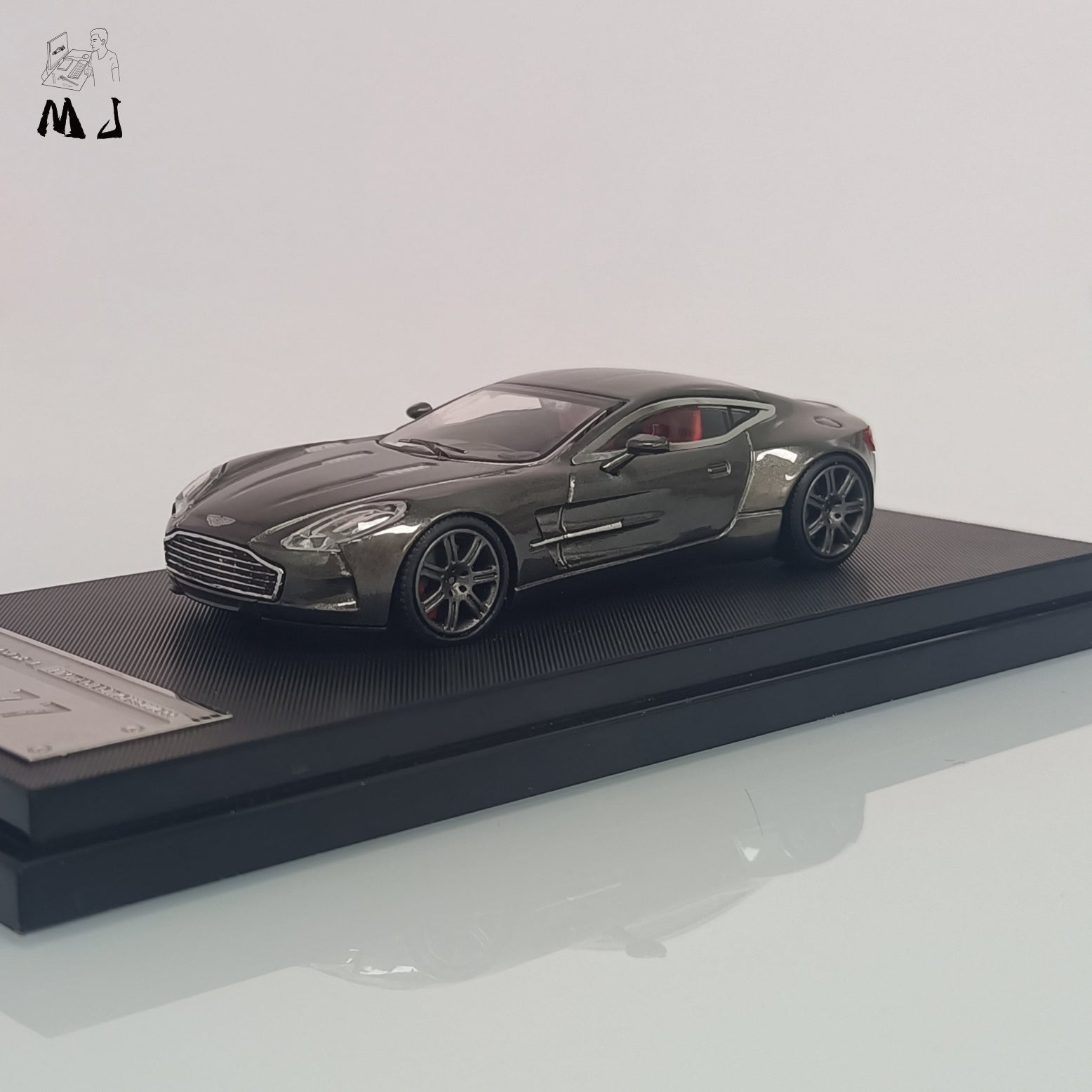 [ PREORDER ] MJ - 1/64 Aston Martin ONE77 diecast model car - Silver Gray - MODEL CARS UKMODEL CAR#INNO64##TARMAC##diecast_model#