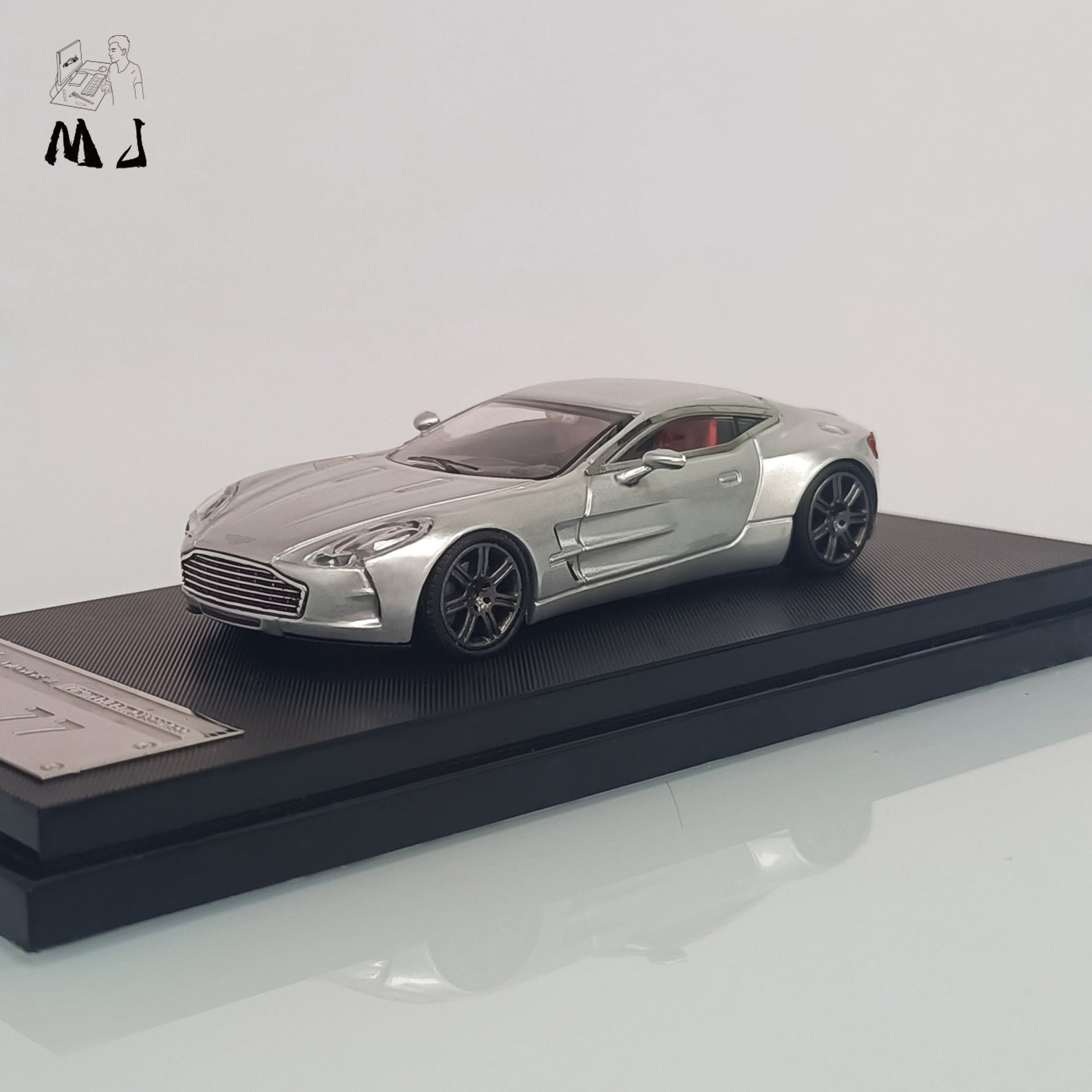 [ PREORDER ] MJ - 1/64 Aston Martin ONE77 diecast model car - Silver - MODEL CARS UKMODEL CAR#INNO64##TARMAC##diecast_model#