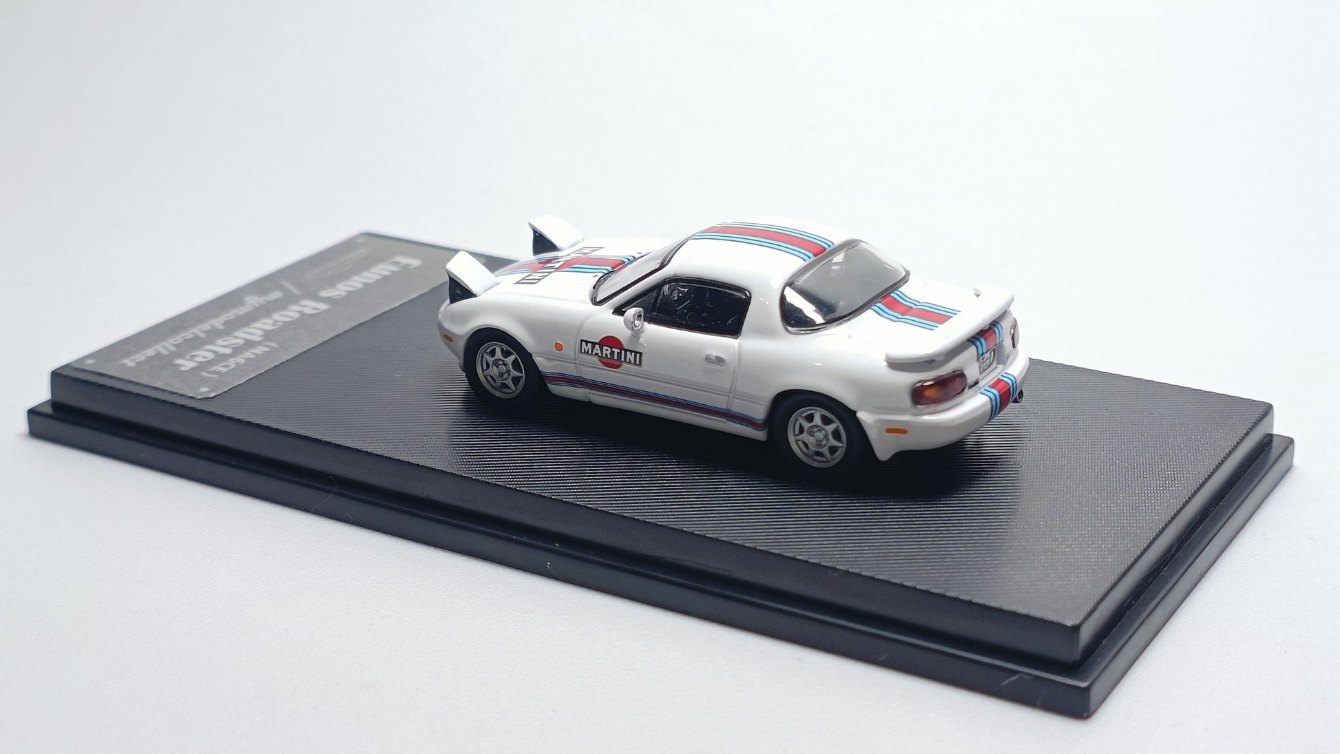 [PREORDER] Model Collect MC - 1/64 EUNOS ROADSTER NA6CE white martini livery diecast model - MODEL CAR UKMODEL CAR#INNO64##TARMAC##diecast_model#