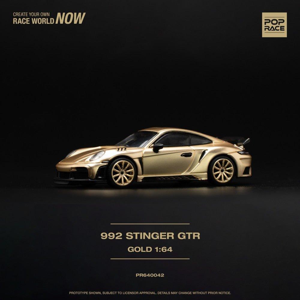 [PREORDER] POP RACE - 1/64 STINGER 992 GOLD - PR640042 - MODEL CAR UKMODEL CAR#INNO64##TARMAC##diecast_model#