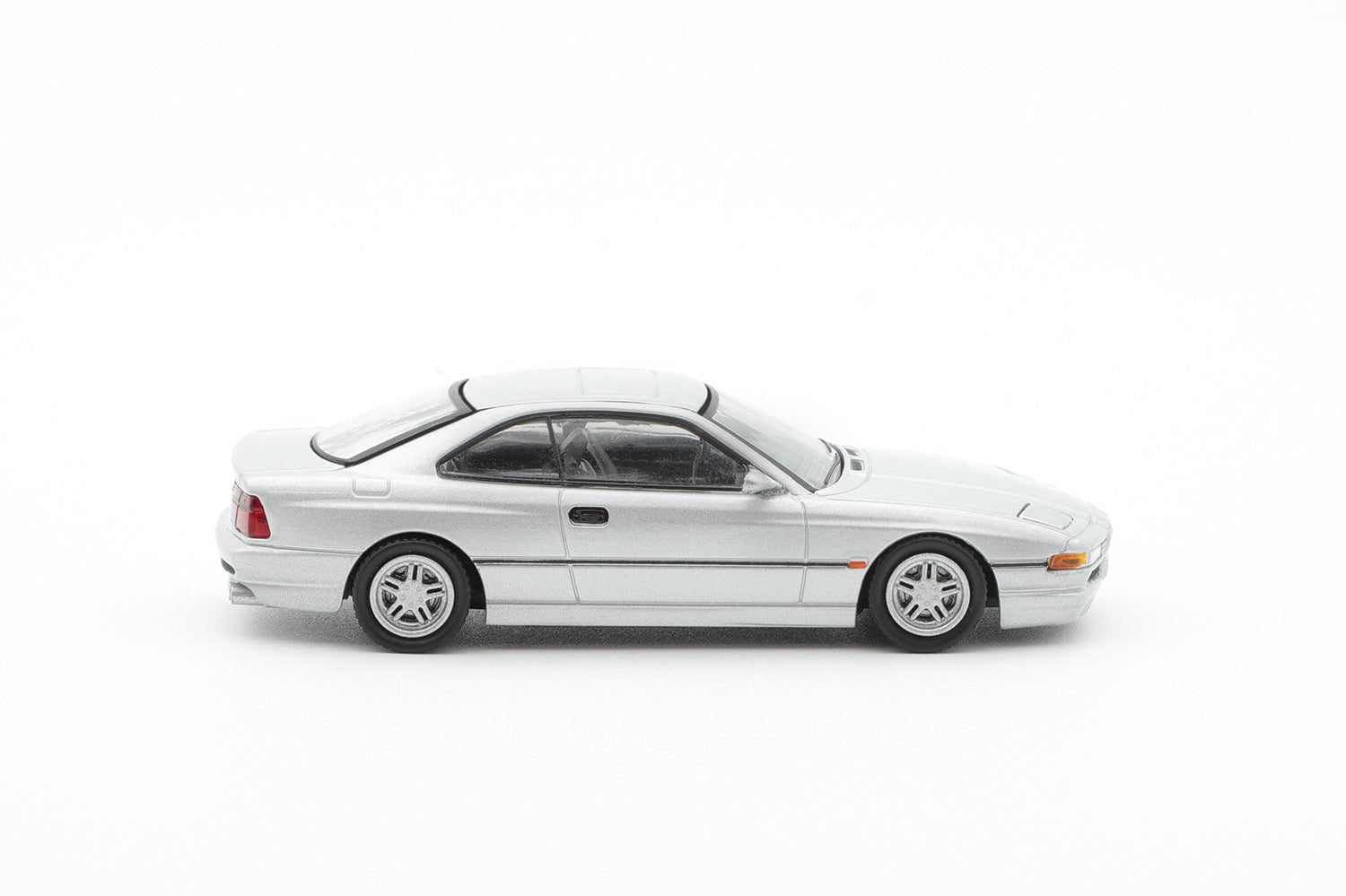 [ PREORDER ] Shadow - 1/64 BMW 850 CSi diecast model car - Black LL - 028 - 140 - MODEL CARS UKMODEL CAR#INNO64##TARMAC##diecast_model#