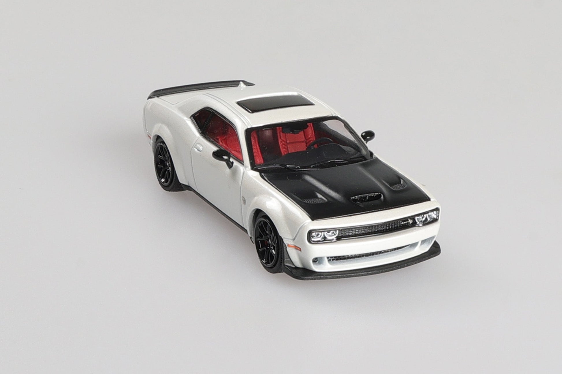 [ PREORDER ] Stance Hunters SH 1/64 - Dodge SRT Hellcat diecast model - Pearl White - MODEL CARS UKMODEL CAR#INNO64##TARMAC##diecast_model#