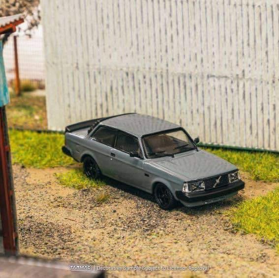 [PREORDER] Tarmac Works - 1/64 Volvo 242 Custom Grey DIECAST SCALE MODEL CAR - T64R - 050 - GRY - MODEL CARS UKMODEL CAR#INNO64##TARMAC##diecast_model#